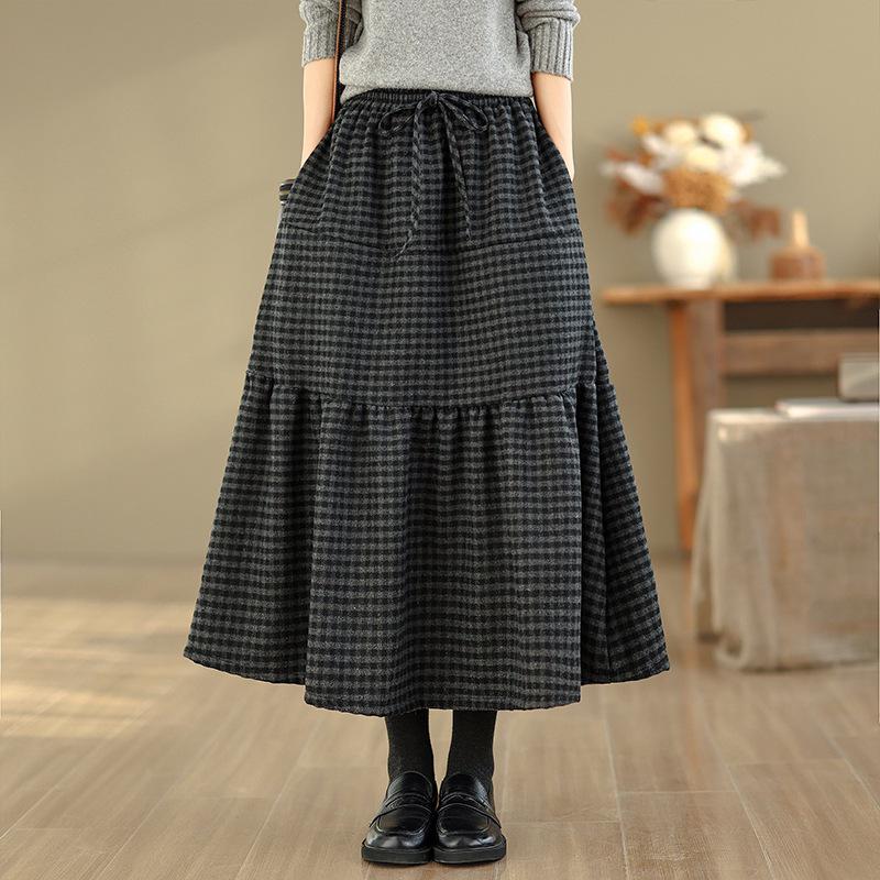 

Plaid Woollen Retro Cake Skirt: Casual, Age-Defying Half-Skirt for Women - 2025 Autumn/Winter Collection XL