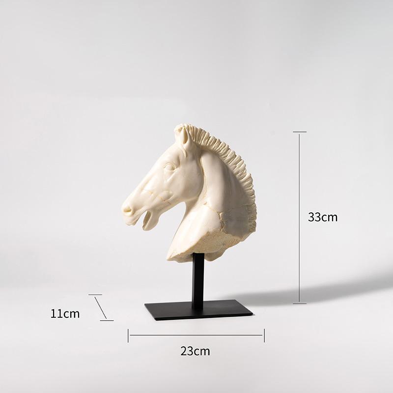 

Retro Horse Head Statues Desk Decoration Ornaments Creative Damaged Art Animal Warhorse Resin Sculpture Room Aesthetic Decor