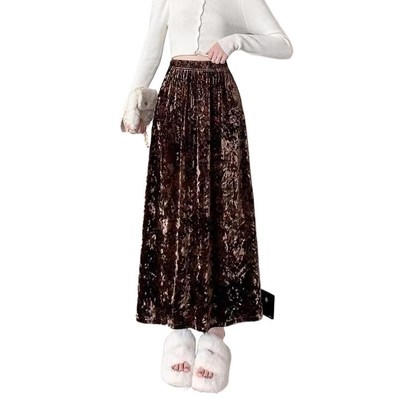 Golden velvet skirt autumn retro 2026 high-end new autumn and winter high-waisted slim skirt long skirt