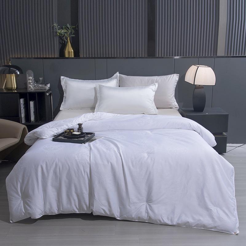 Mulberry Silk & Cotton Quilt: All-Season Air Conditioner Comforter