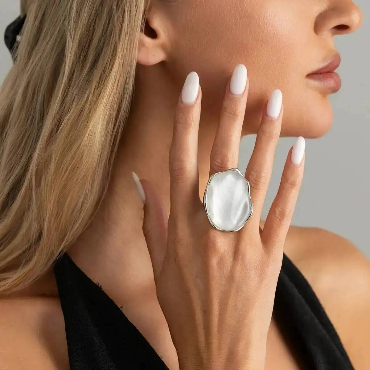 

SHIXIN Vintage Blue Water Ripple Gemstone Resin Finger Ring Women Hyperbole Trendy Geometric Alloy Ring Jewelry Accessories Gift