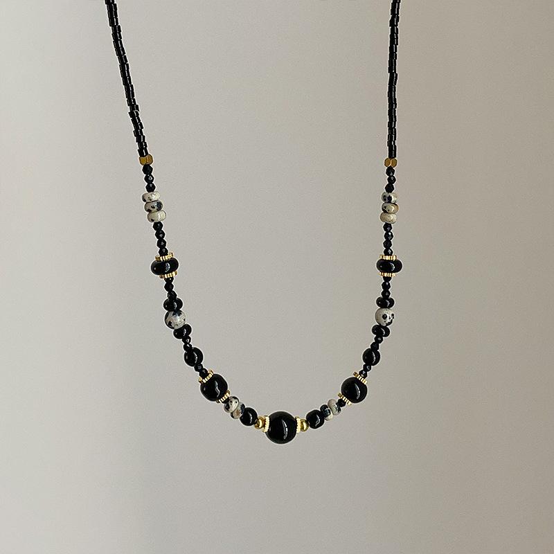 

Черное ожерелье с бисером и пятнистыми камнями, женское, ретро, новое, китайское, легкое, элегантное, модное, универсальное, цепочка на шею, цепочка на свитер