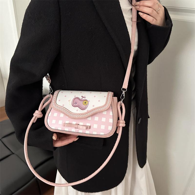 Cute pink apple niche women's bag new underarm shoulder bag portable niche women's bag commuter small square bag