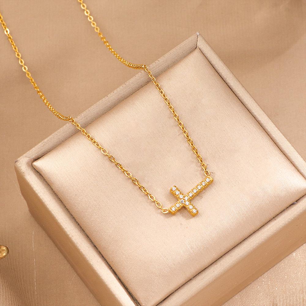 European Titanium Steel Diamond Cross Necklace for Women – Stylish, High-End, Non-Fading Clavicle Chain