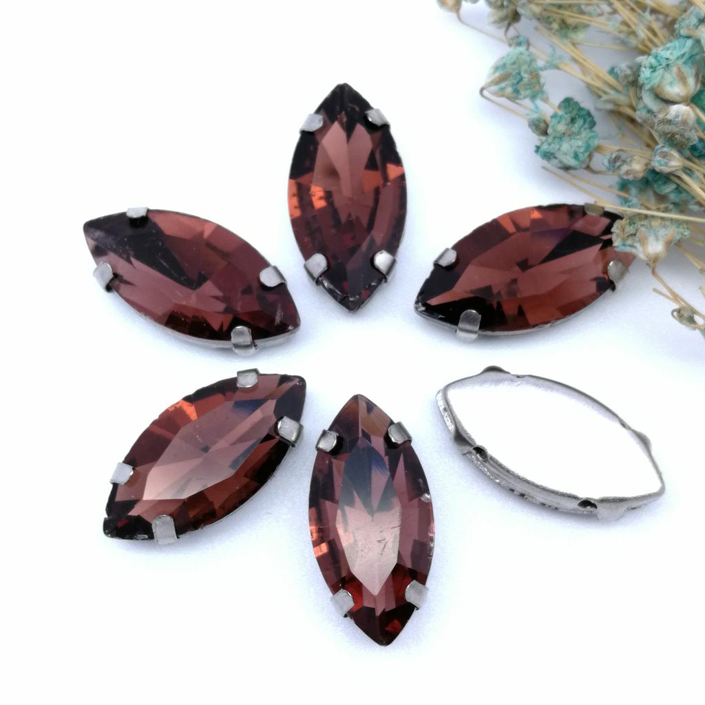 4-32MM Ojo de Caballo / Forma de Hoja Pedrería de Vidrio Con Garra Coser Piedra de Cristal Strass Diamante Base Metálica Hebilla Para Ropa