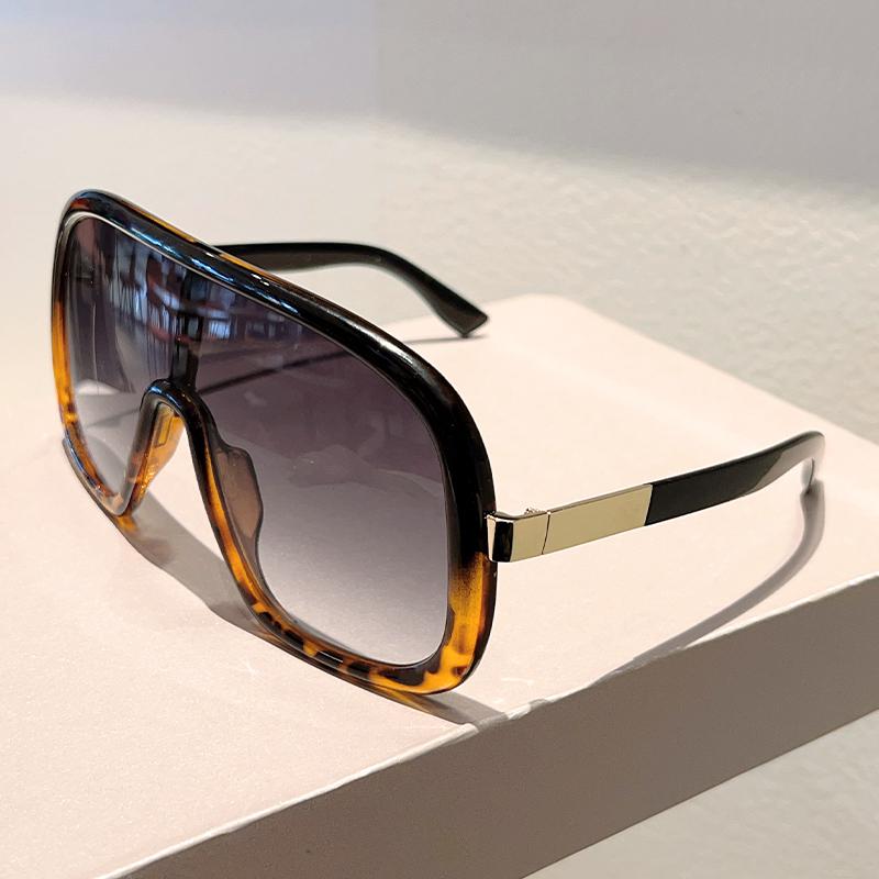 Oversized Goggle Women New in Fashion Multi-color Windproof Shades Trendy Luxury Brand Design Outdoor Casual Sun Glasses