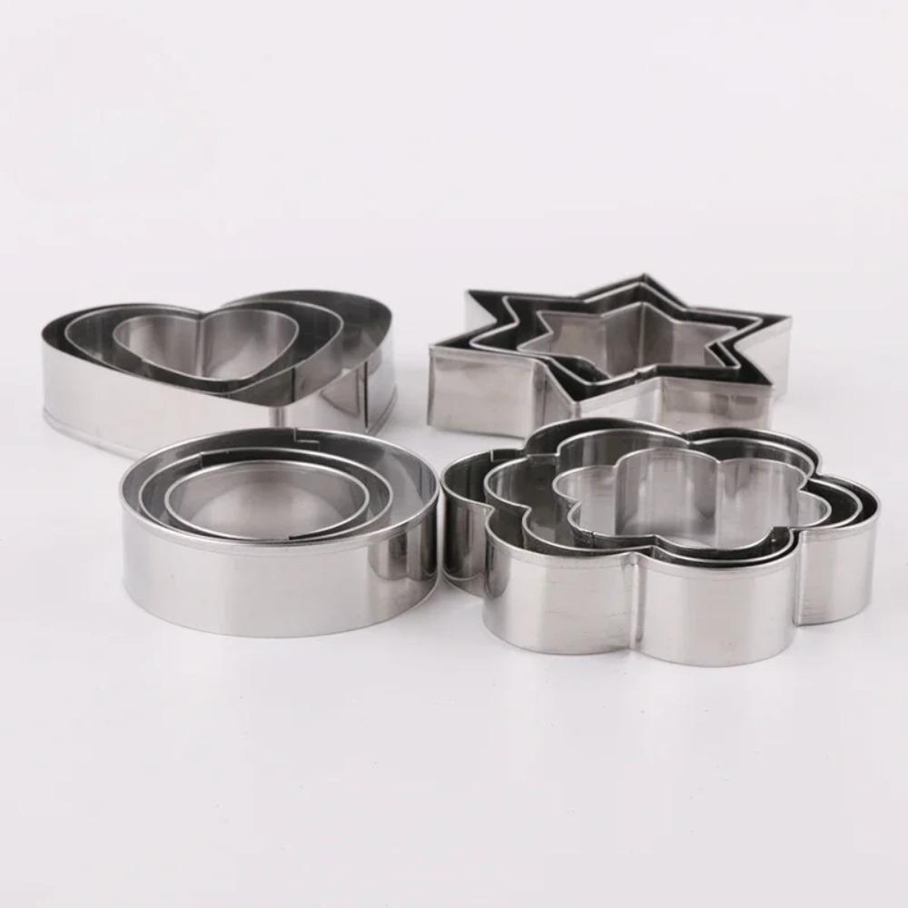 12 Stück Metall Ausstechformen Set, Kreativer Stern Ausstecher, Runde/Herz/Blumenförmige Eierformen, Backwerkzeuge für drinnen und draußen