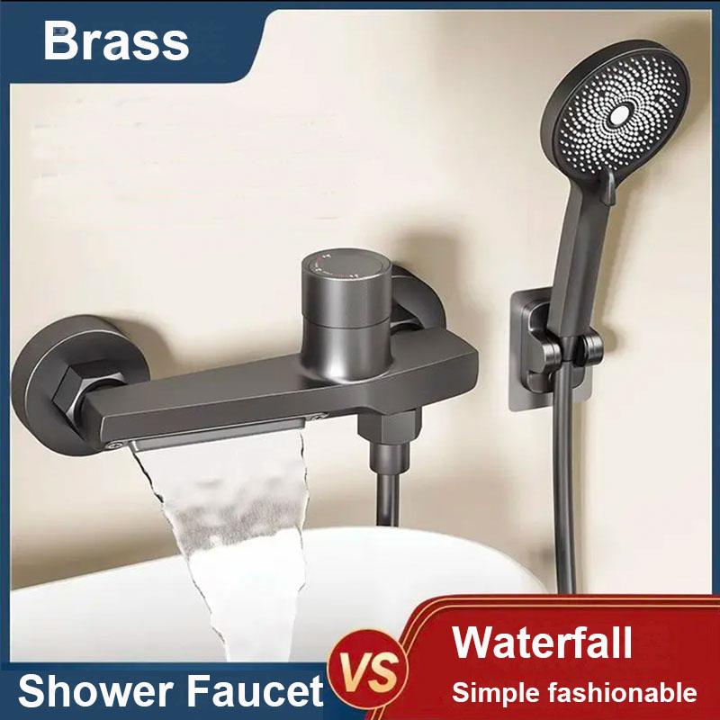 Chrom Messing Waschtischarmaturen Badezimmer Duscharmatur Wandmontiert Dreifache Wannenarmatur Heiß- und Kaltwassermischventil Armatur