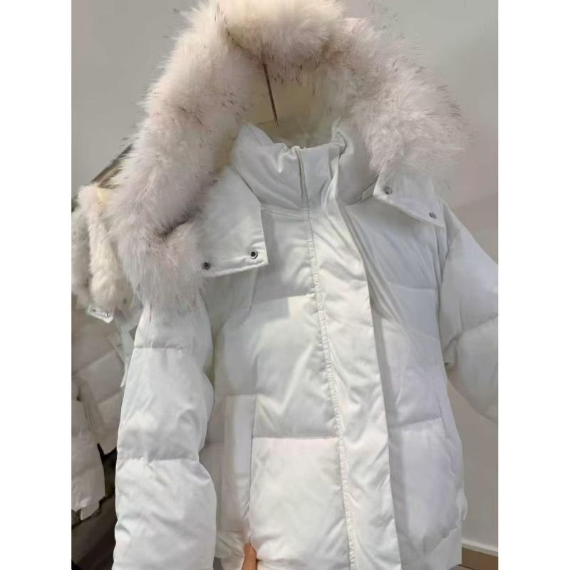 Big fur collar down cotton-padded clothes for women, thickened and warm winter new bread clothes, cotton-padded jackets, short jackets.