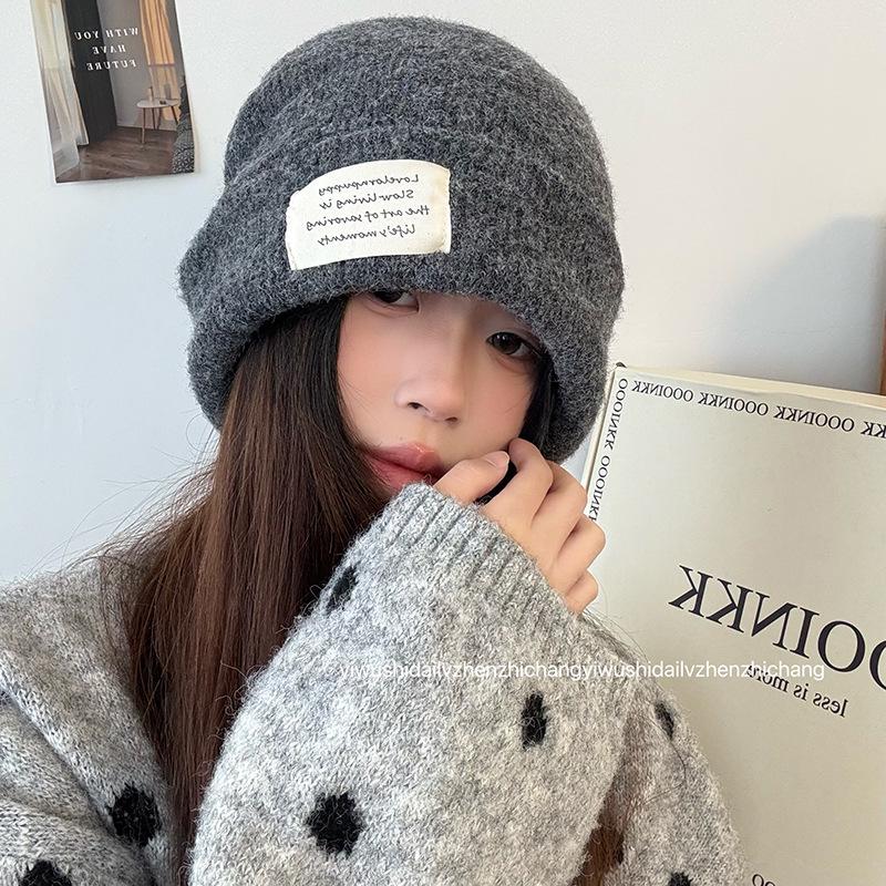 Korean Niche Solid Color Patchwork Beanie: Warm, Cold-Proof, Autumn/Winter, Stylish, Unisex Head Wrap for a Slimmer Face Look.