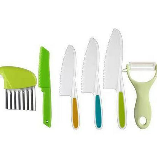 Child-Safe Plastic Cutlery Set: Baby Food Masher, Embossing Mold, and Kids' Cutting Board