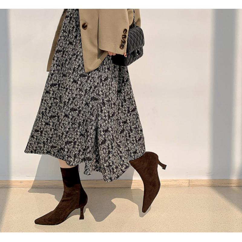 2026 Vintage Damen Stiefeletten Mode Spitz zulaufende Schuhe Herbst Winter Hoher Absatz Damen Elegant Stretch Schlank Kurze Stiefel