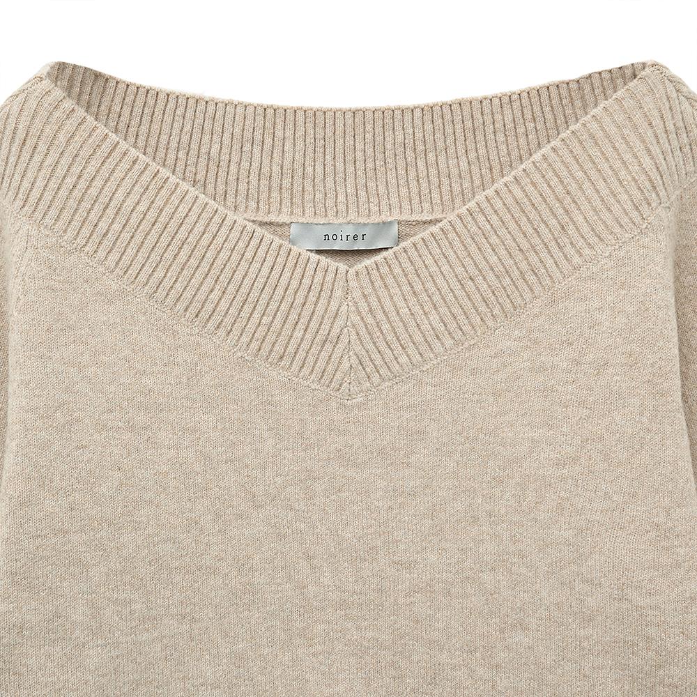 NOIRER FOR WOMAN Two-Way Off-Shoulder V-Neck Knit (Sand Beige)