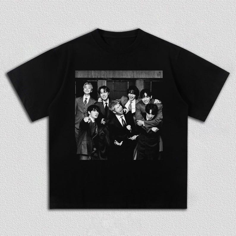 2026 Summer Hot Sale BTS Group Photo Vintage Graphic T-shirt Y2K Unisex Harajuku Punk Streetwear T-shirt Retro Vintage Graphic Oversized T Shirt