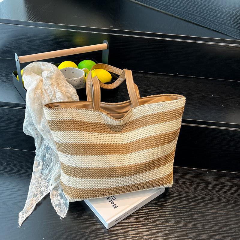 

Striped woven basket woven bag women s 2025 new summer seaside vacation beach bag large capacity portable vegetable basket хаки