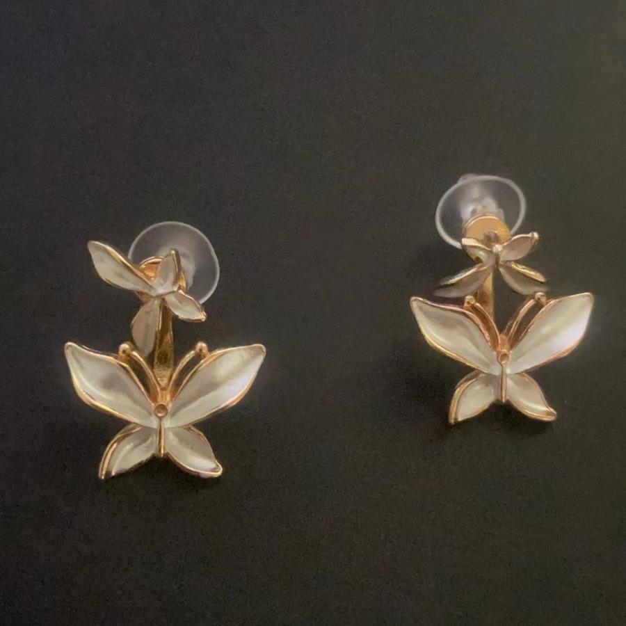 Retro Butterfly Drip Oil Stud Earrings for Women - Niche Design