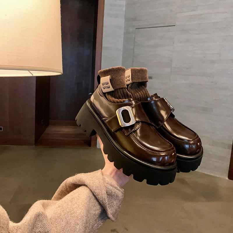 

Sheepskin version! Grape mother has the same 2025 new college style lazy person with one foot on the muffin thick-soled loafer leather shoes for women 40