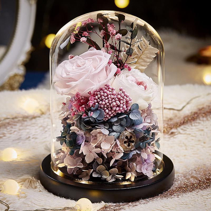 Věčná růže v prosklené kopuli - Perfektní dárek na Valentýna, výročí nebo narozeniny pro přítelkyni, kamarádku, přítele nebo manželku.