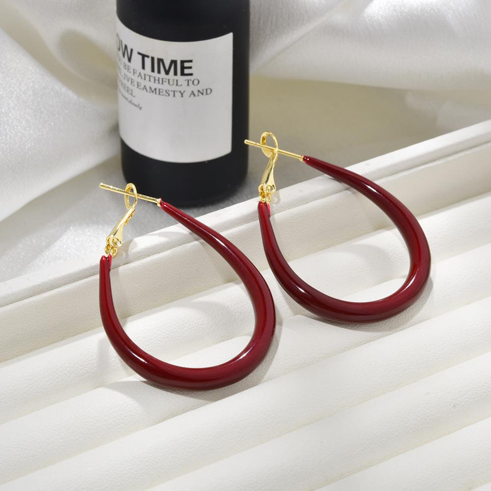 Autumn and winter new Ankola red big circle earrings exquisite trend atmosphere light luxury high sense fashionable earrings earrings