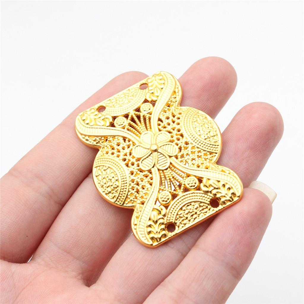 

Аксесуари Деталі Чотири отвори З єднувач для намиста Мінімалістичні Ювелірні Компоненти QA023 A60-10pcs-44x36mm