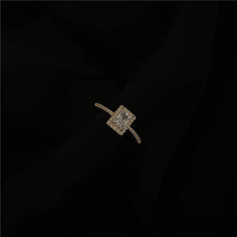 Elegant Korean-Style Rhinestone Square Ring - Retro, Adjustable, Sparkling, and Trendy Index Finger Ring for Women