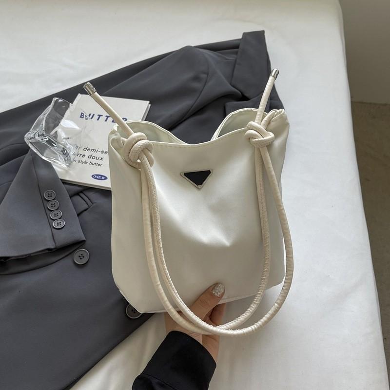 Trendy 2024 Korean Style Fashionable Simple Shoulder Bag Women s Bucket Bag белый