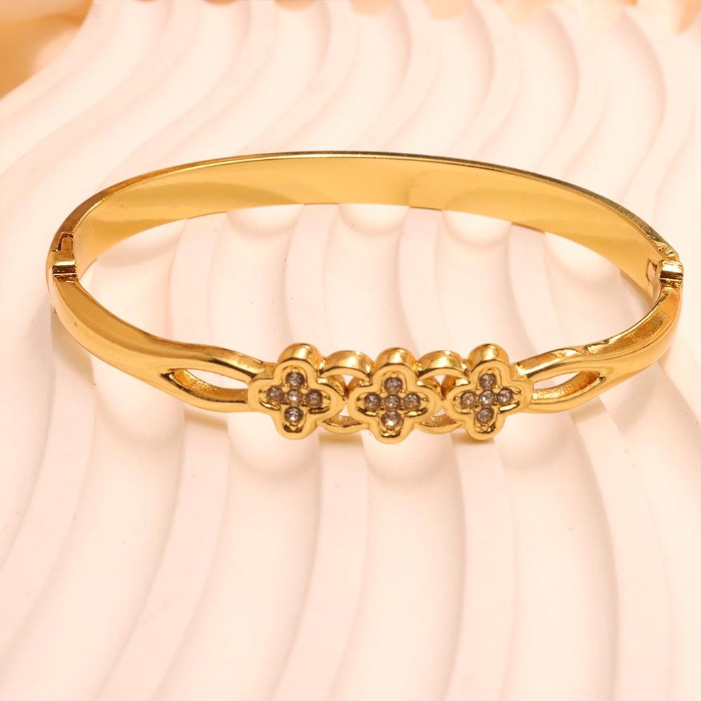 

Elegant Gold Plated Stainless Steel Bangle Openwork Zircon Flower Design High-Quality Women s Fashion Bracelet 58-60mm