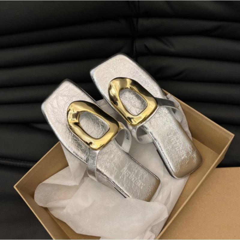 Fashion Women Fashion Slippers Slip on Anti-slip Flip Flops Summer Beach Slippers Luxury Flat Sandals Casual Designer Shoes Slides Women