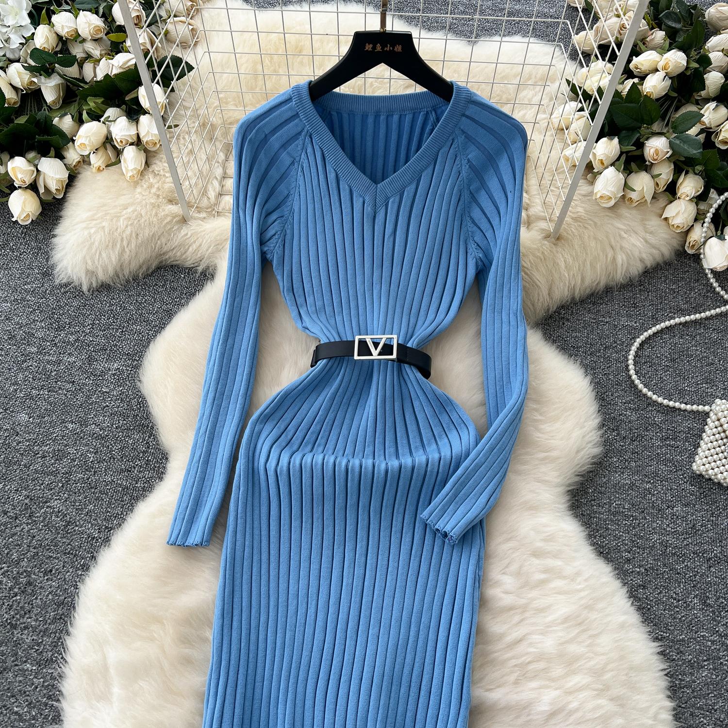 Винтажное базовое платье с V-образным вырезом и длинным рукавом — фото 18