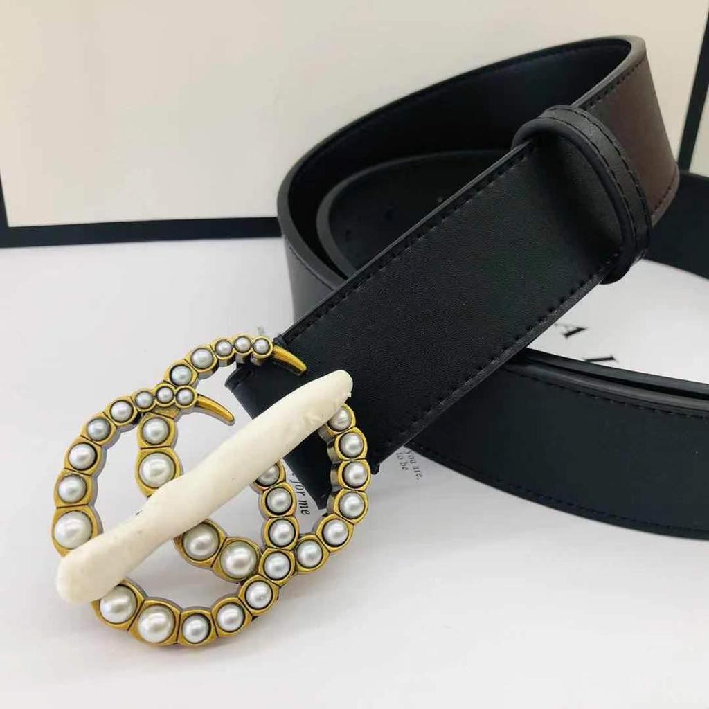 Doppelseitiger Damen-Rindsledergürtel mit GG-Schnalle - Modisches und schlichtes Design.