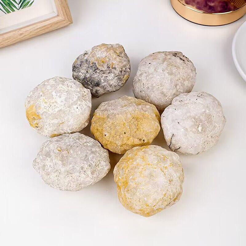 1 Stück Büro-Ornament Anhänger Natürliche Kristall Geode/Höhle Geschenke Für Kinder Schreibtischdekoration Roher Rohstein Mineralienprobe