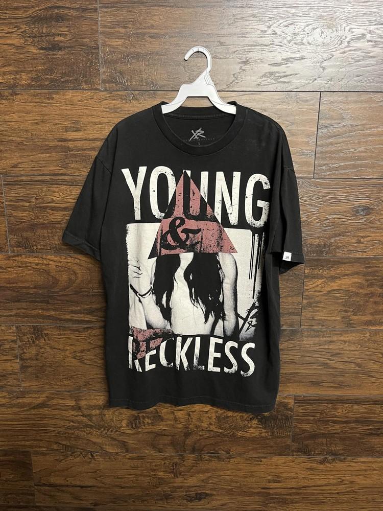 

Rare Young and Reckless T-shirt - Topless Chick Tee - L Unisex T-Shirt S