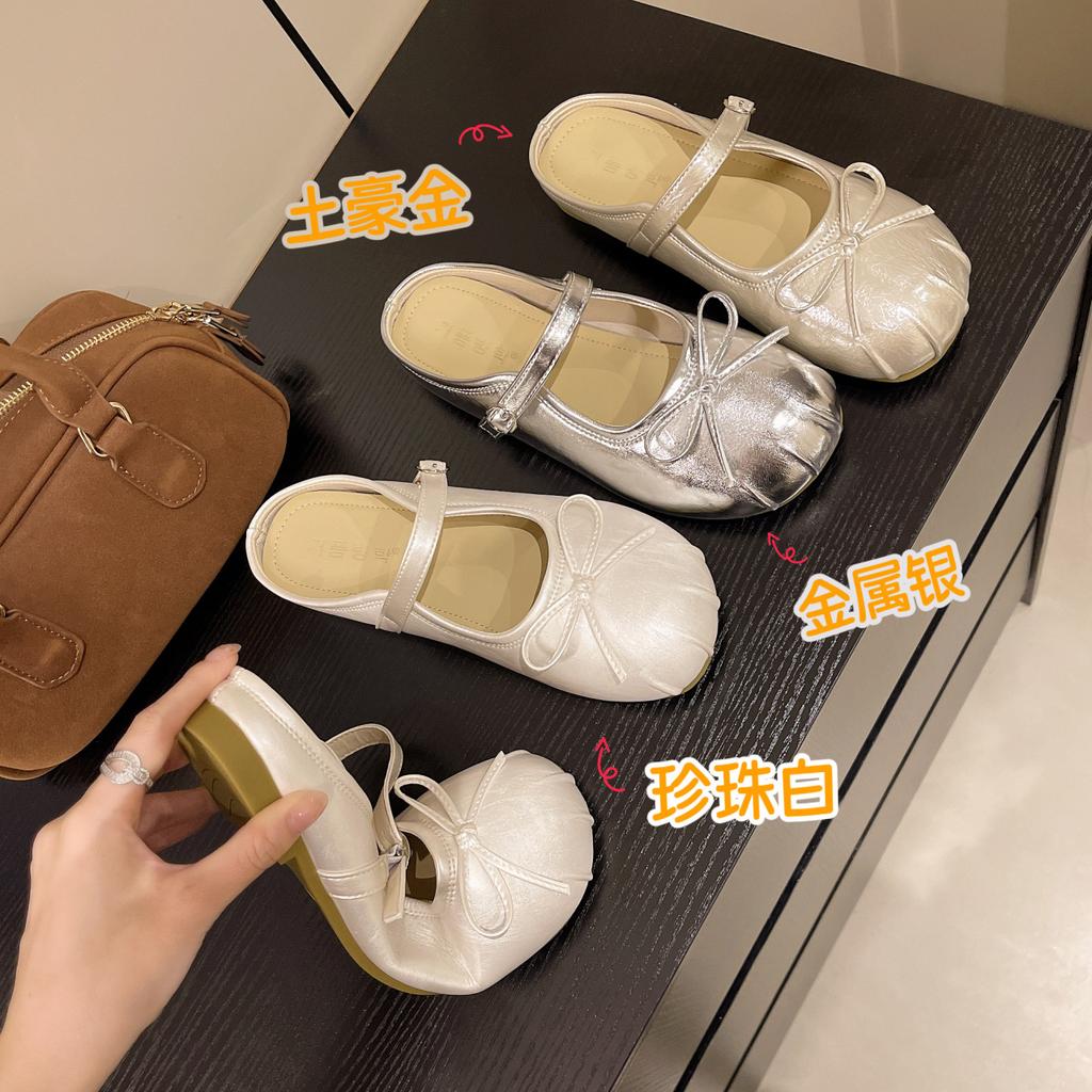 Französische silberne Taschenkopf-Halbschuhe Damen Sommerbekleidung 2025 neu einpedalig mit Rock flachsohlige Einzelschuhe coole Hausschuhe