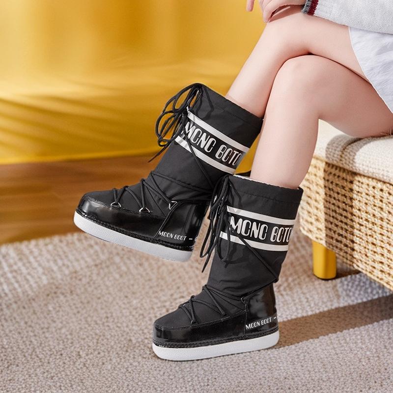 Botas de nieve Space moon para niños 2025 invierno nuevo realce manga térmica botas de algodón antideslizantes MOON mismas botas