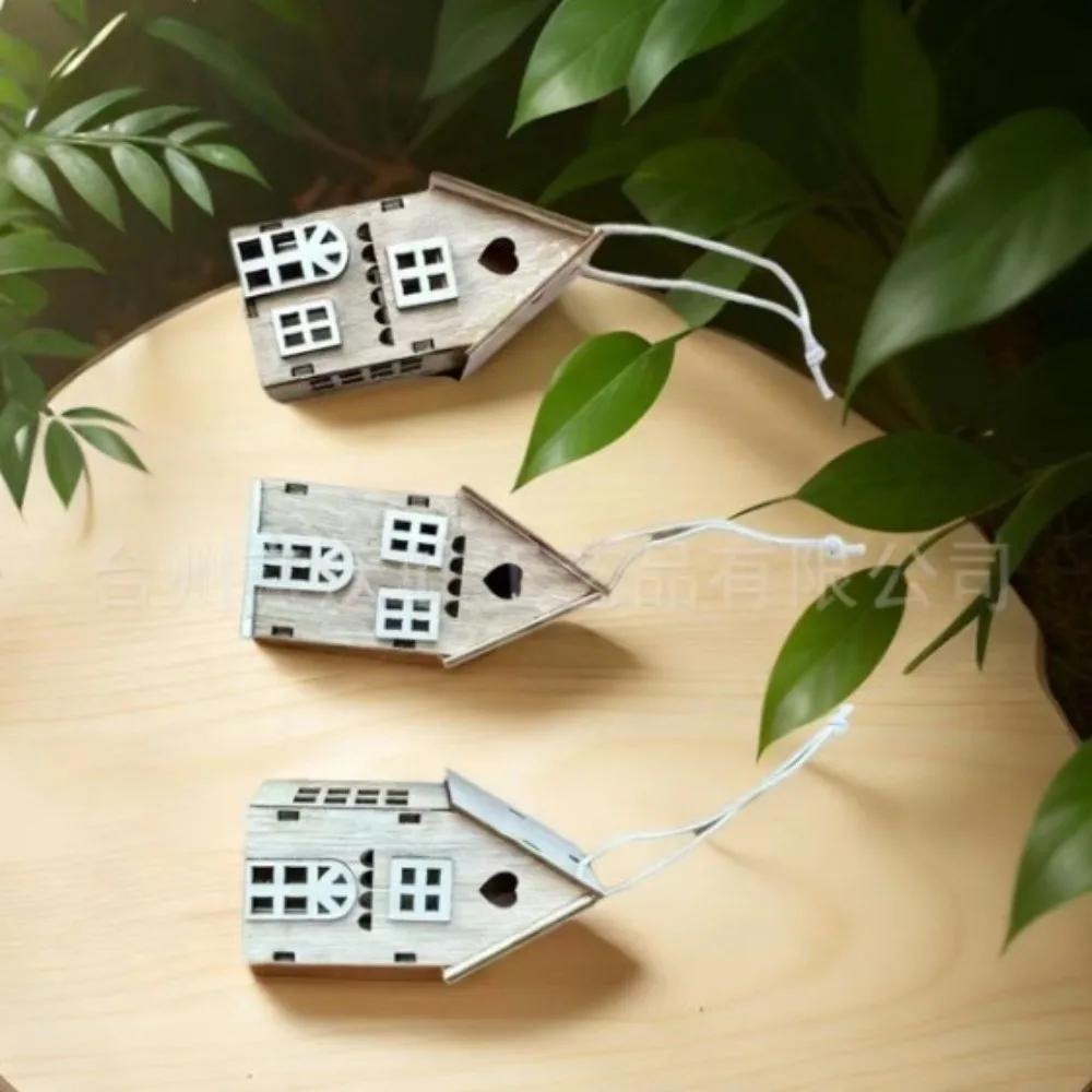 Wooden Christmas Decorative Small House Creative Ornament Pendant Ideal Christmas Decoration & Gift