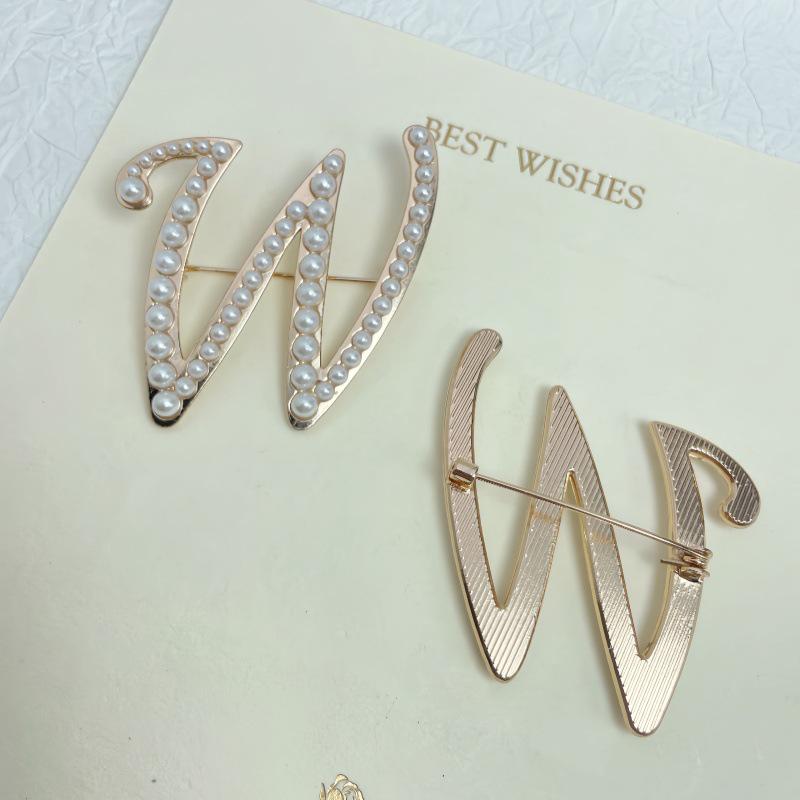 Retro Gold Brushed Arabic Letters Brooch - Japanese Style Accessory Pure Natural