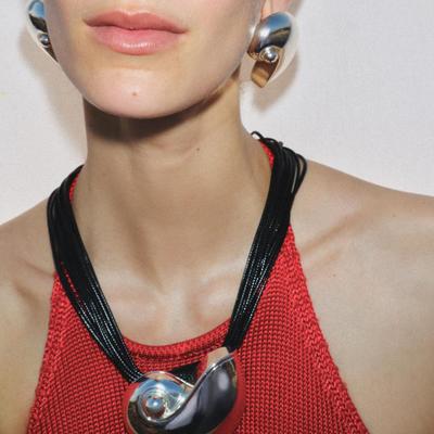 Tooxika Glossy Conch Pendant Necklace Trendy Exaggerated Geometric Waxed Wire Ocean Style Necklace