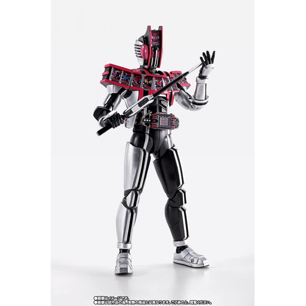S. H. Figuarts (Shinkocho Seiho) Kamen Rider Decade Komplette Form Ca.. 145 mm große, bewegliche Figur aus ABS und PVC, bemalt