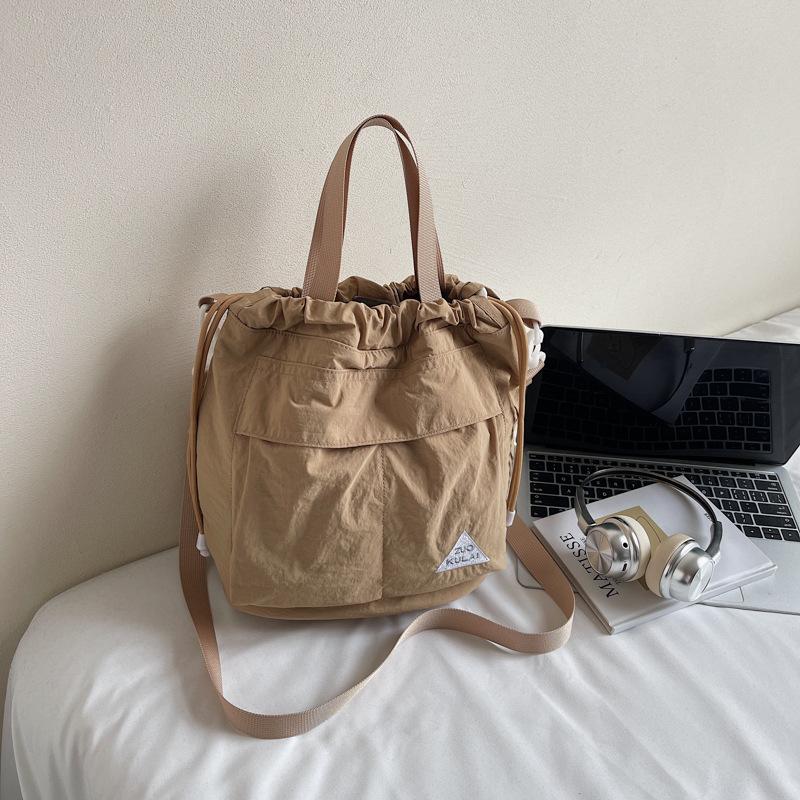 

Вместительная сумка-ведро на кулиске, легкая модная женская маленькая сумка-сатчел для отдыха, многокарманная наплечная сумка-мессенджер .