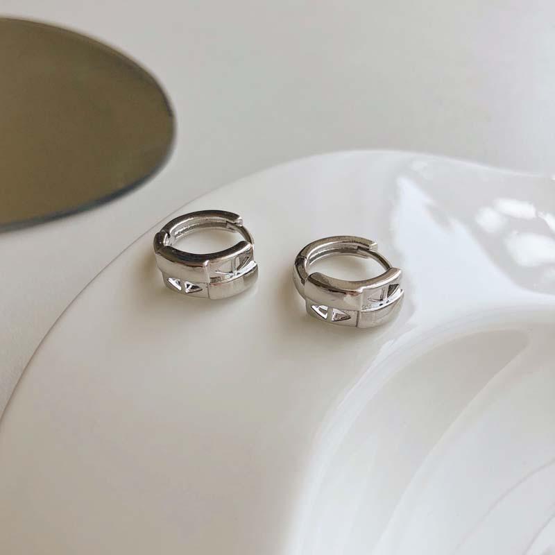 Men's Trendy 2022 Knot & Heart Earrings - Stylish Hip-Hop Ear Buckles for Boys