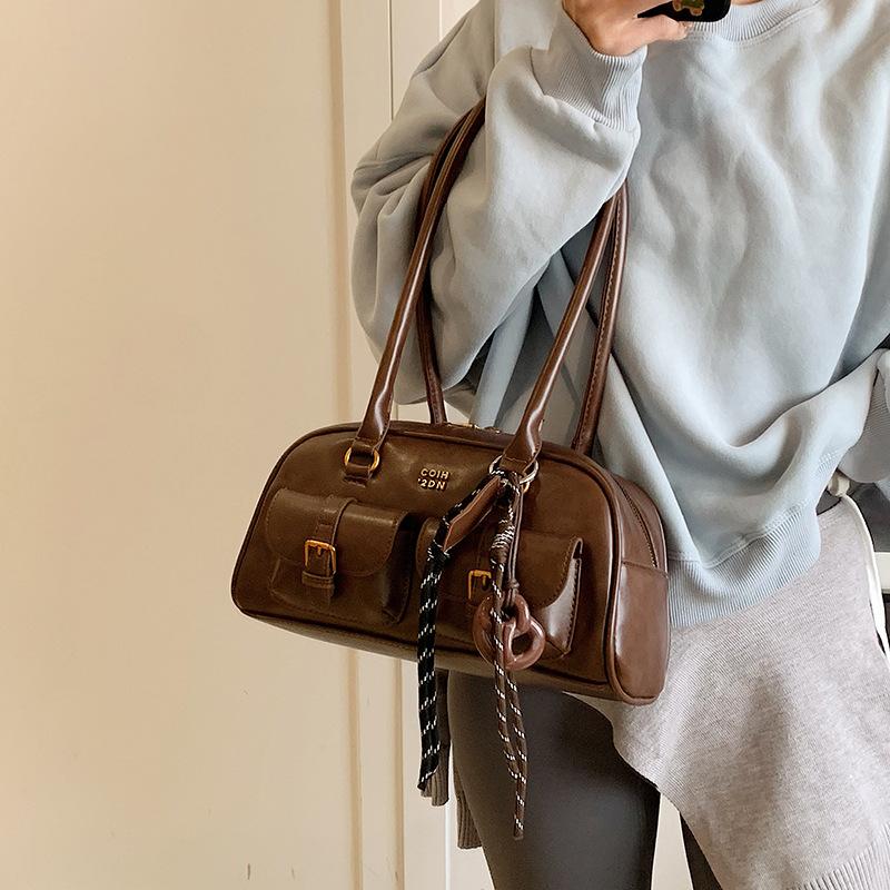 Nová módní retro kabelka Boston z roku 2025, taška Maillard, niche, dojíždějící, taška do podpaží, všestranná, s polštářem, dámská taška