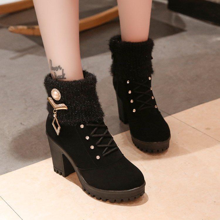 Autumn and Winter New Fashion Rhinestone Decoration Solid Color Wool Mouth Square Heel Round Head Short Boots Fashion Boots