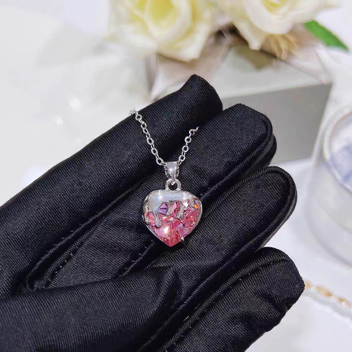 Chao Xiaobai 925 Sterling Silver Pink Zircon Melting Heart Necklace with Lava Design