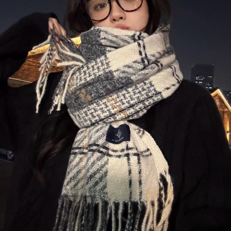 Autumn and winter high-end temperament blue plaid scarf large size when shawl thickened warm versatile scarf