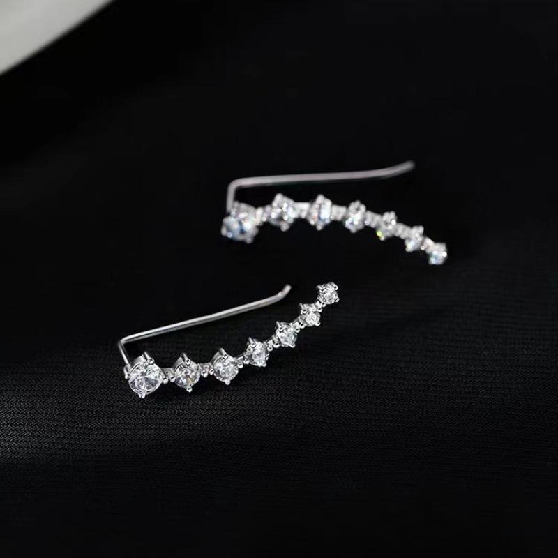 New Style Earrings for Women, Exclusive Small Earrings for Autumn and Winter, High-end Ear Accessories with Sophisticated Style