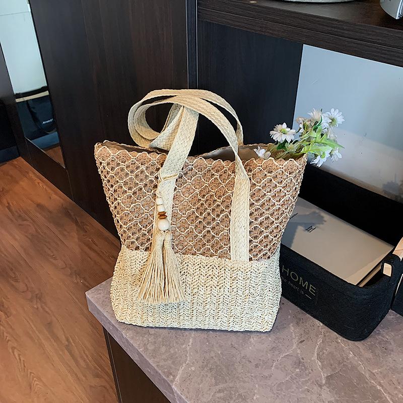 

New summer imitation grass woven bag women s large-capacity commuter tote bag seaside vacation beach bag бежевый