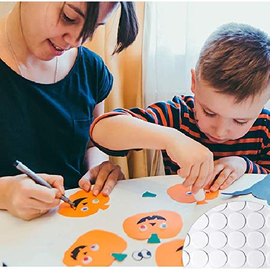 Clear Sticky Tack Adhesive Poster Tacky Putty Removable Round Putty Double-Sided Round No Traces Adhesive Sticke for Festival Decoration (1050)