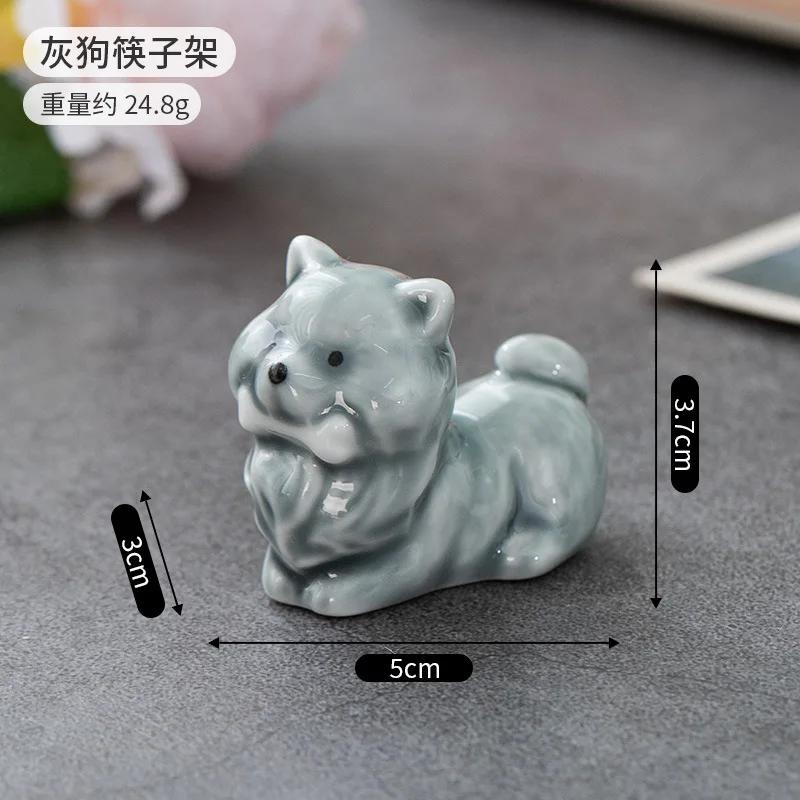 Nytt i sortimentet Japansk Stil Keramisk Hund Fransk Bulldog Teddy Ätpinnshållare Mini Söt Hem Bordsdekoration Ätpinnskudde