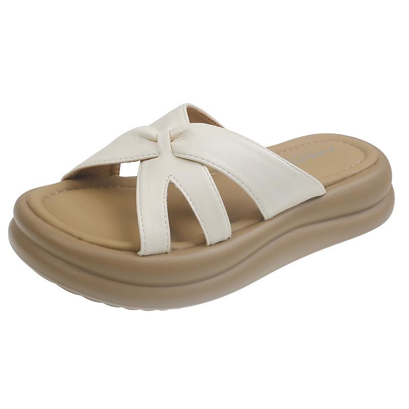 Platform Beach Slippers Women's Shoes 2025 New Summer Wear Exquisite High-end Cool Slippers with Skirt One-word Drag