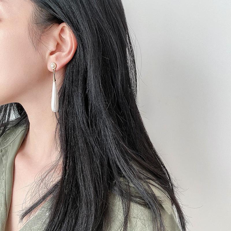 Dámské klasické vintage barokní perlové přívěskové náušnice elegantní dlouhé náušnice ve tvaru kapky vody trend dámské šperky